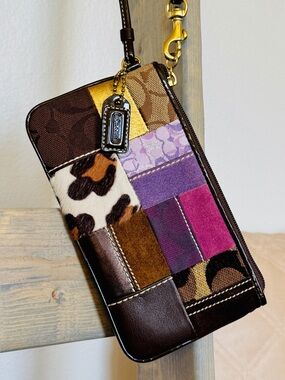 💜 EUC 🤎 Coach Rare Purple Patchwork Haircalf Wristlet Clutch Y2K Suede Leather